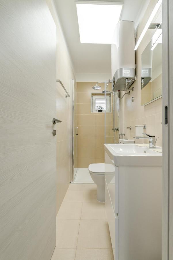 Joy 1 Apartment Novalja Exteriör bild